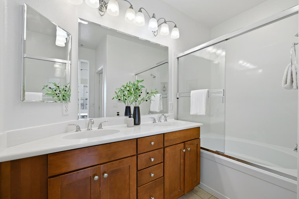 Detail Gallery Image 45 of 64 For 272 Fountain Grass Ter, Fremont,  CA 94539 - 4 Beds | 2/1 Baths