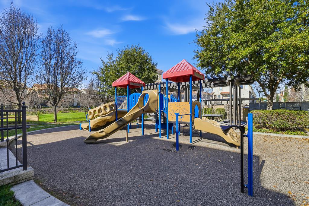 Detail Gallery Image 58 of 64 For 272 Fountain Grass Ter, Fremont,  CA 94539 - 4 Beds | 2/1 Baths