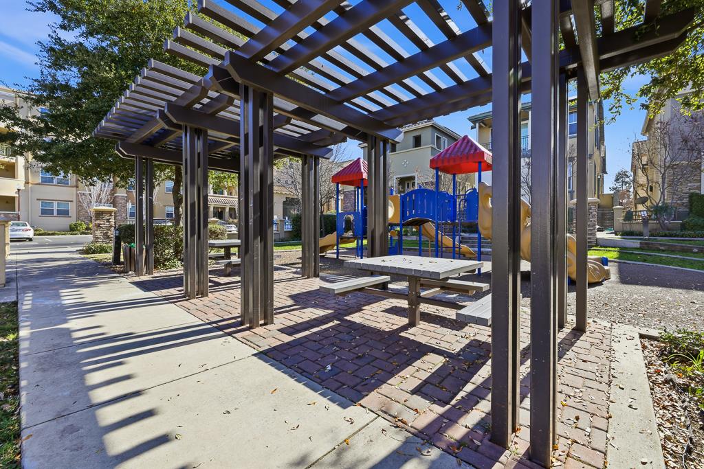 Detail Gallery Image 60 of 64 For 272 Fountain Grass Ter, Fremont,  CA 94539 - 4 Beds | 2/1 Baths