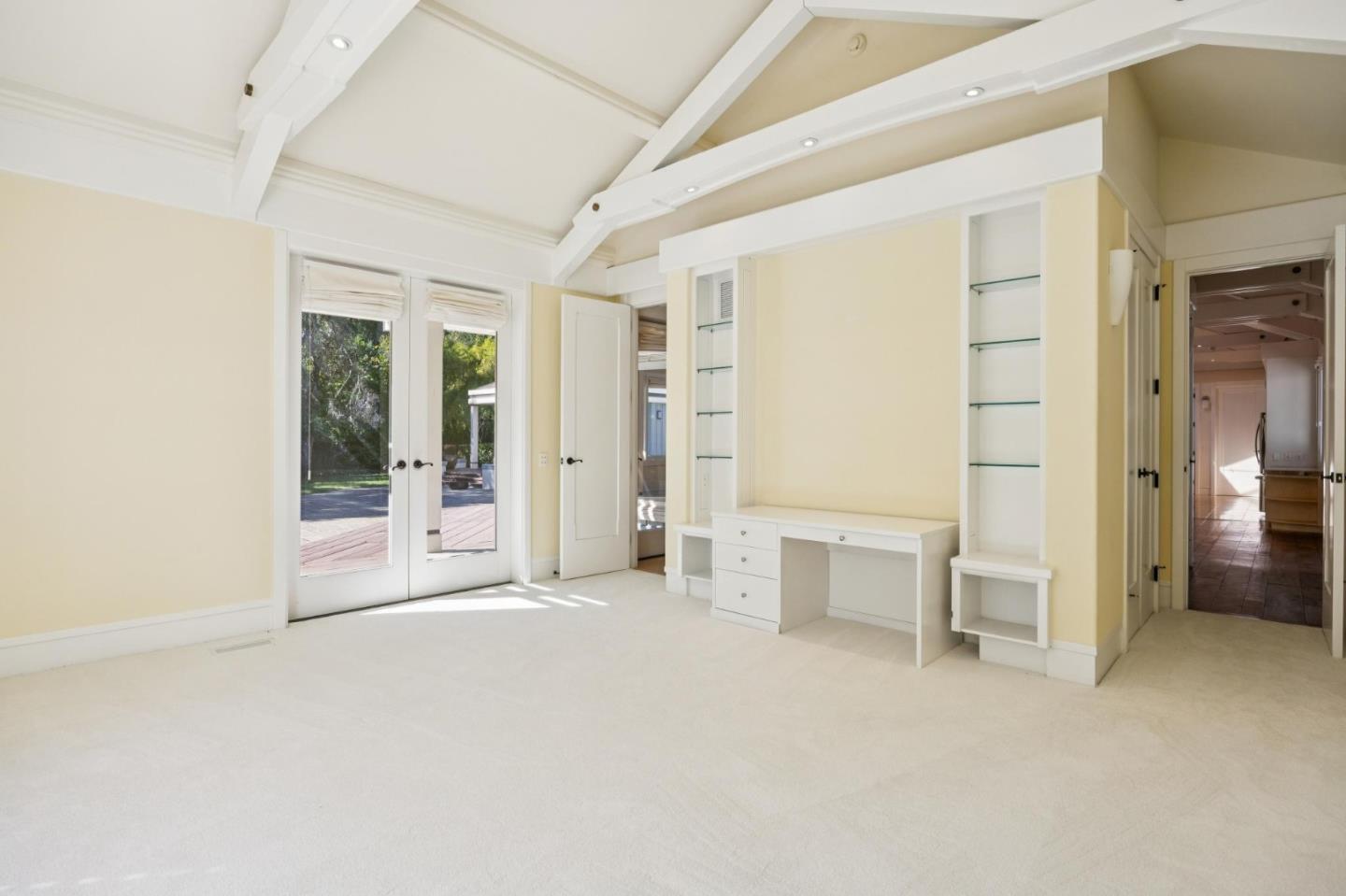 Detail Gallery Image 10 of 15 For 39 Faxon Rd, Atherton,  CA 94027 - 2 Beds | 2/1 Baths