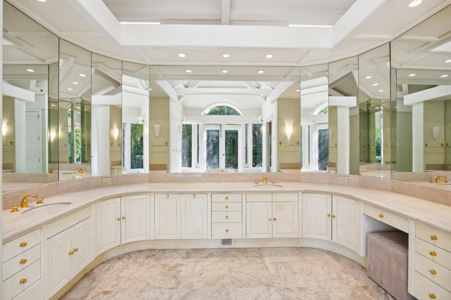 Detail Gallery Image 13 of 15 For 39 Faxon Rd, Atherton,  CA 94027 - 2 Beds | 2/1 Baths