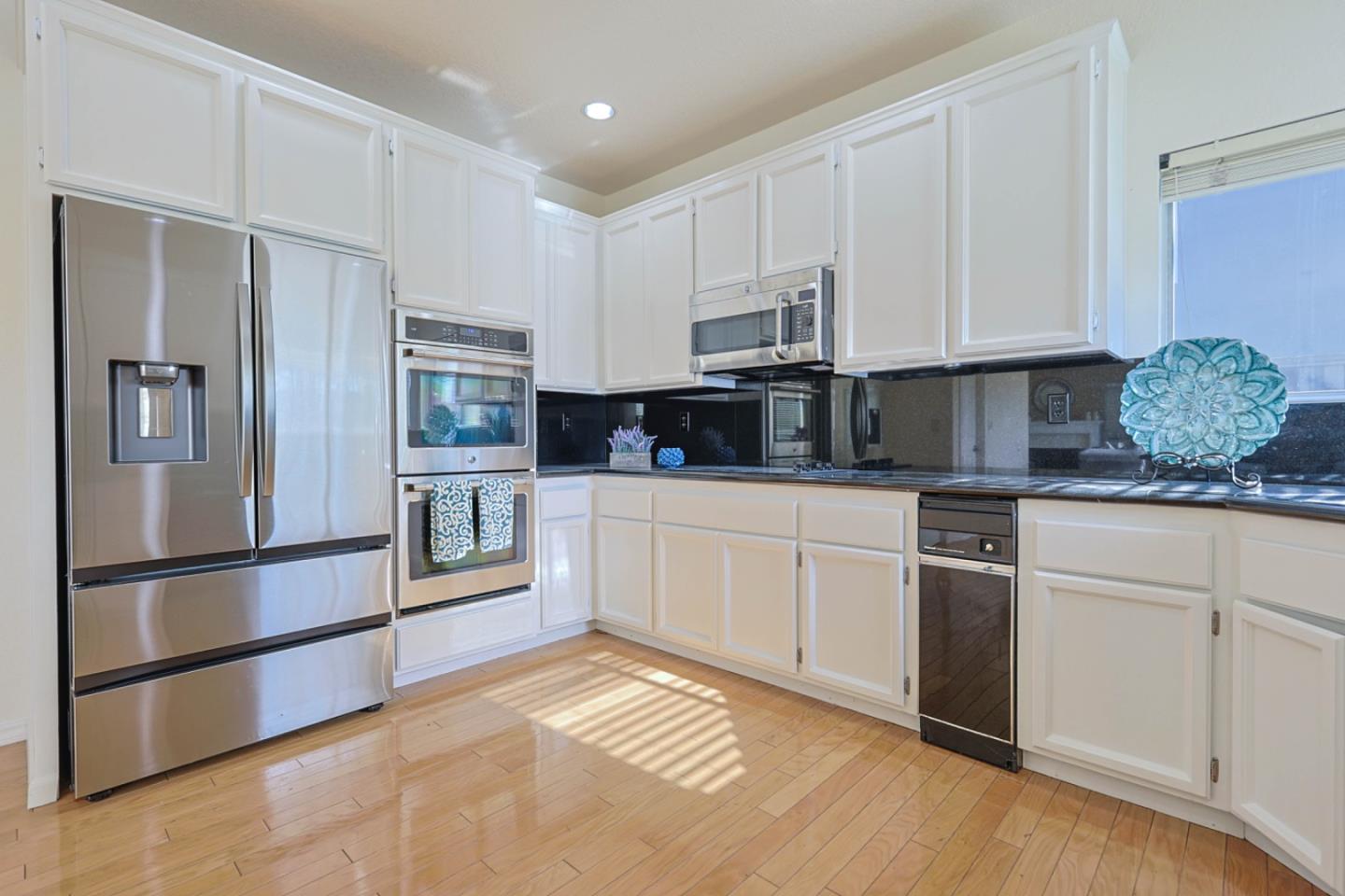 Detail Gallery Image 8 of 39 For 424 Coventry Pl, Danville,  CA 94506 - 5 Beds | 3 Baths