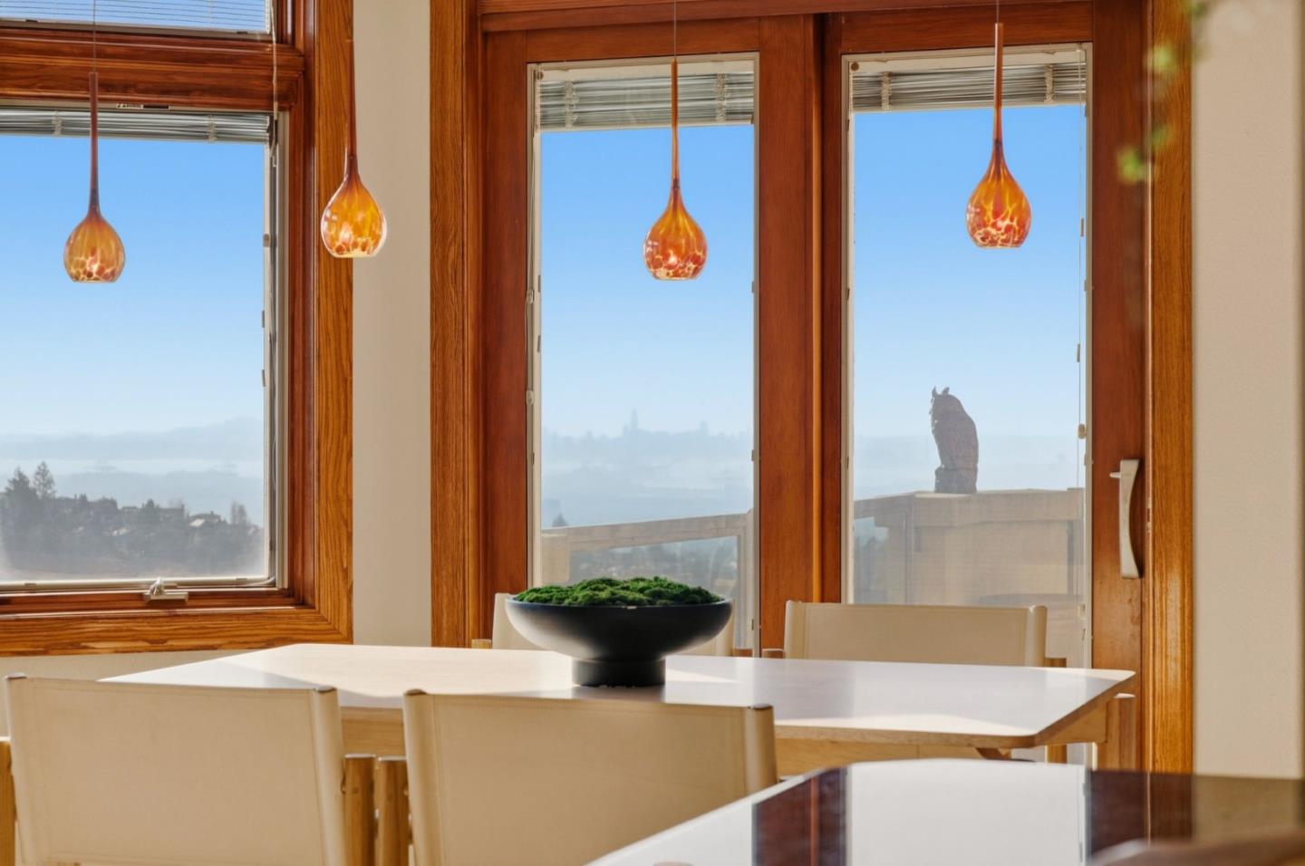 Detail Gallery Image 15 of 53 For 6357 Fairlane Dr, Oakland,  CA 94611 - 5 Beds | 4/1 Baths