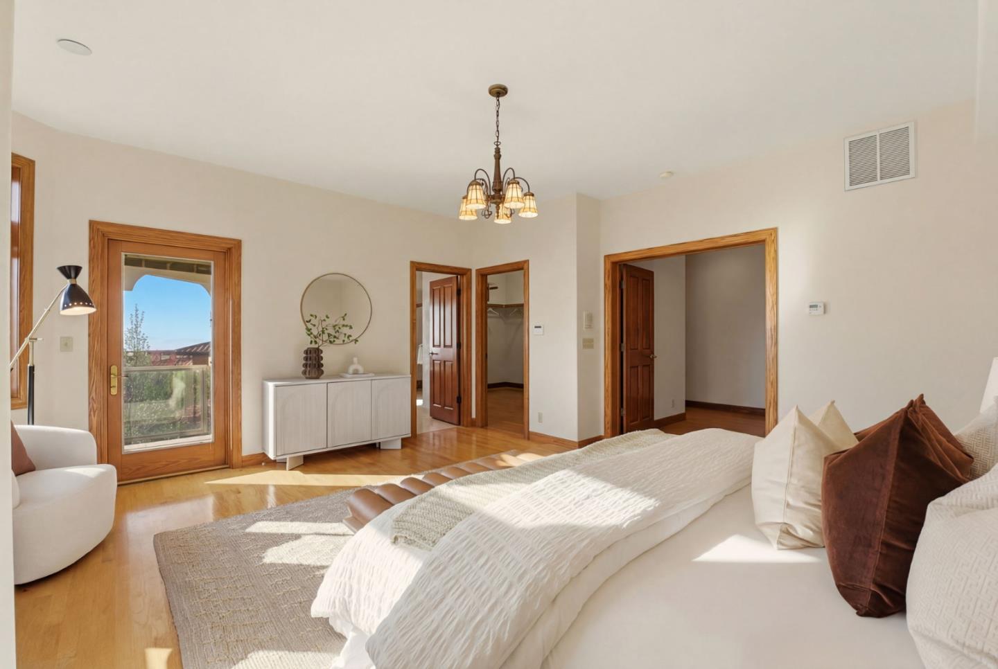 Detail Gallery Image 19 of 53 For 6357 Fairlane Dr, Oakland,  CA 94611 - 5 Beds | 4/1 Baths