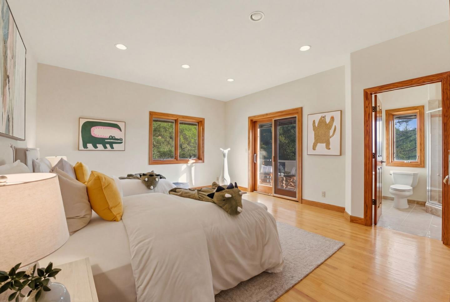 Detail Gallery Image 30 of 53 For 6357 Fairlane Dr, Oakland,  CA 94611 - 5 Beds | 4/1 Baths