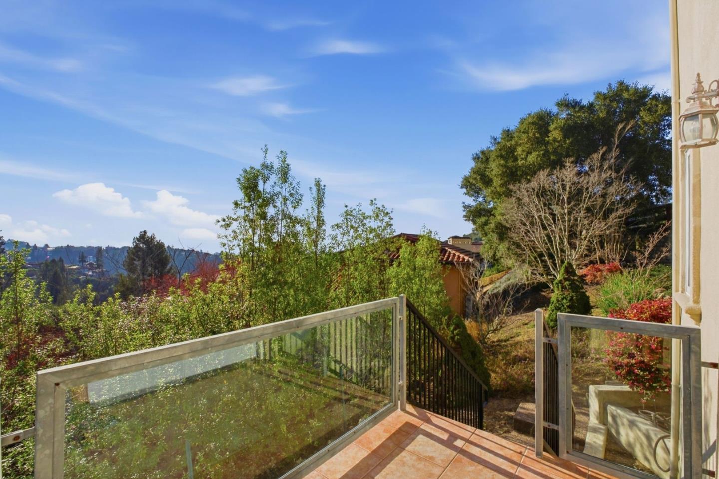 Detail Gallery Image 43 of 53 For 6357 Fairlane Dr, Oakland,  CA 94611 - 5 Beds | 4/1 Baths