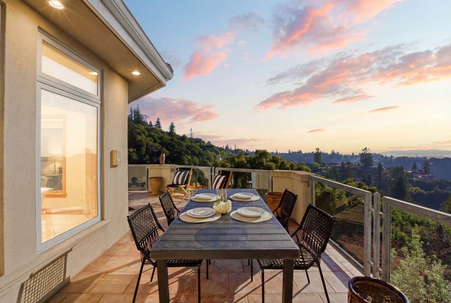 Detail Gallery Image 45 of 53 For 6357 Fairlane Dr, Oakland,  CA 94611 - 5 Beds | 4/1 Baths