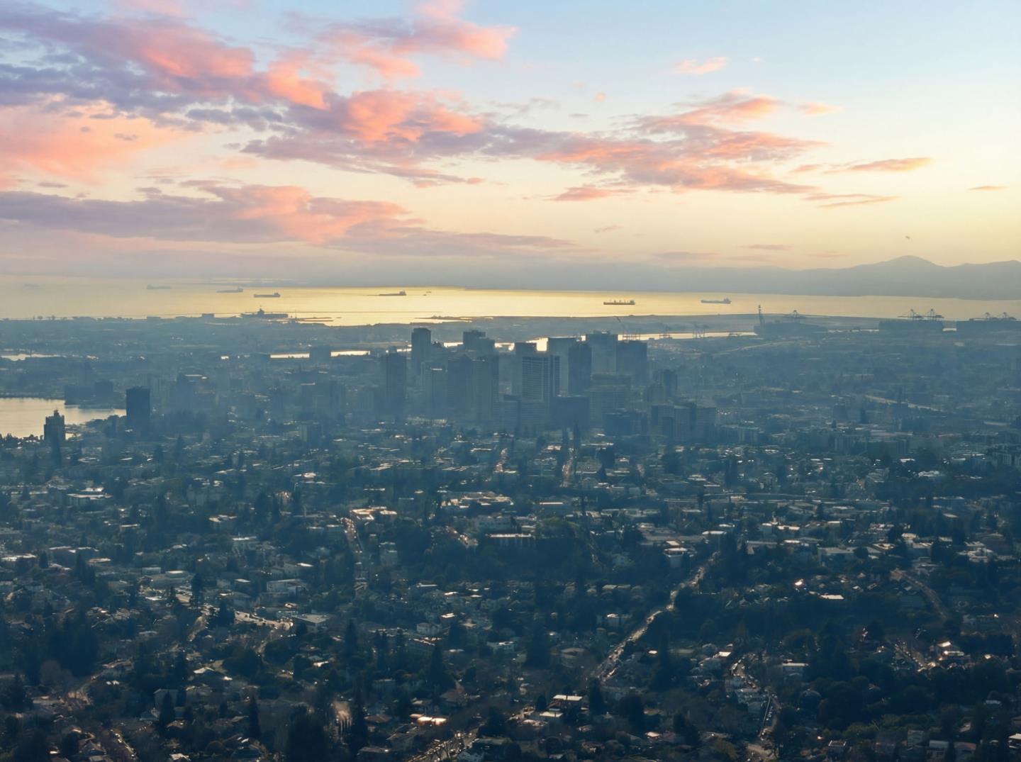 Detail Gallery Image 51 of 53 For 6357 Fairlane Dr, Oakland,  CA 94611 - 5 Beds | 4/1 Baths