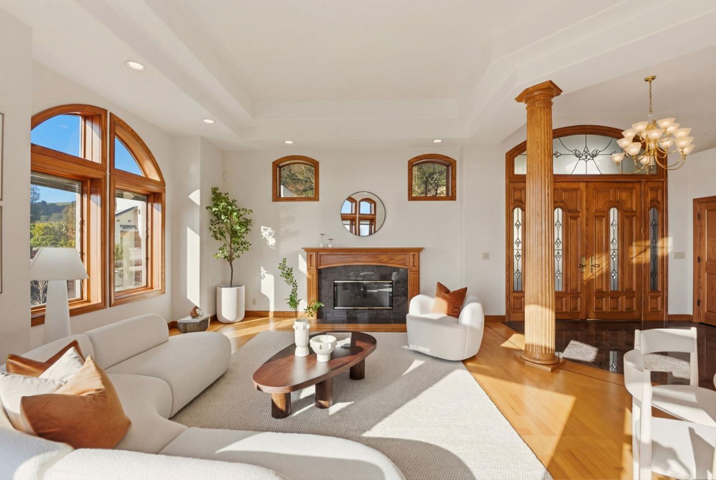 Detail Gallery Image 6 of 53 For 6357 Fairlane Dr, Oakland,  CA 94611 - 5 Beds | 4/1 Baths