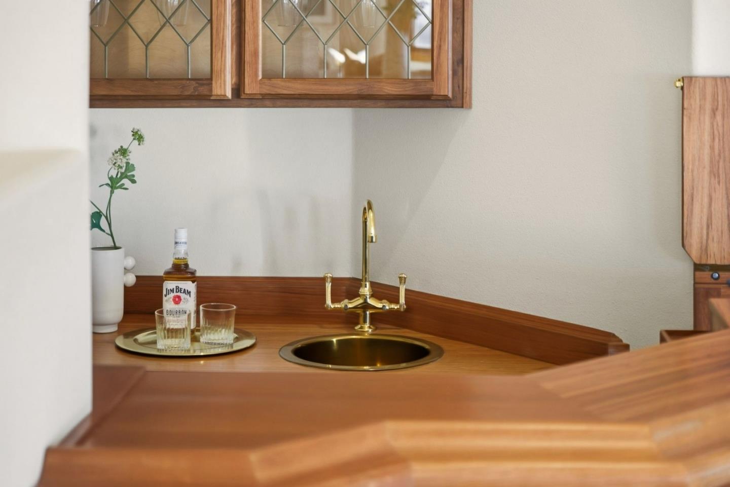 Detail Gallery Image 73 of 85 For 6357 Fairlane Dr, Oakland,  CA 94611 - 5 Beds | 4/1 Baths