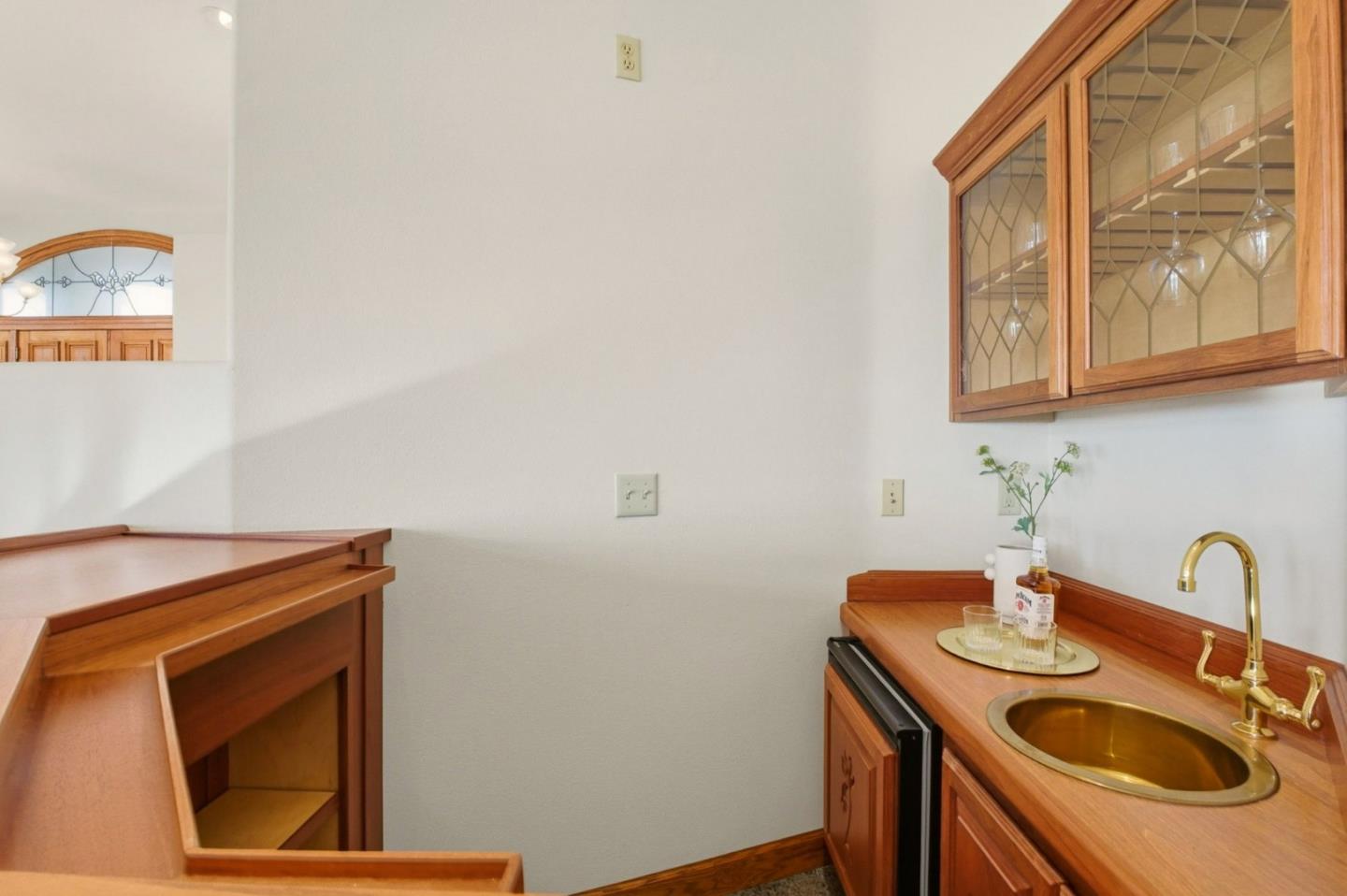 Detail Gallery Image 74 of 85 For 6357 Fairlane Dr, Oakland,  CA 94611 - 5 Beds | 4/1 Baths