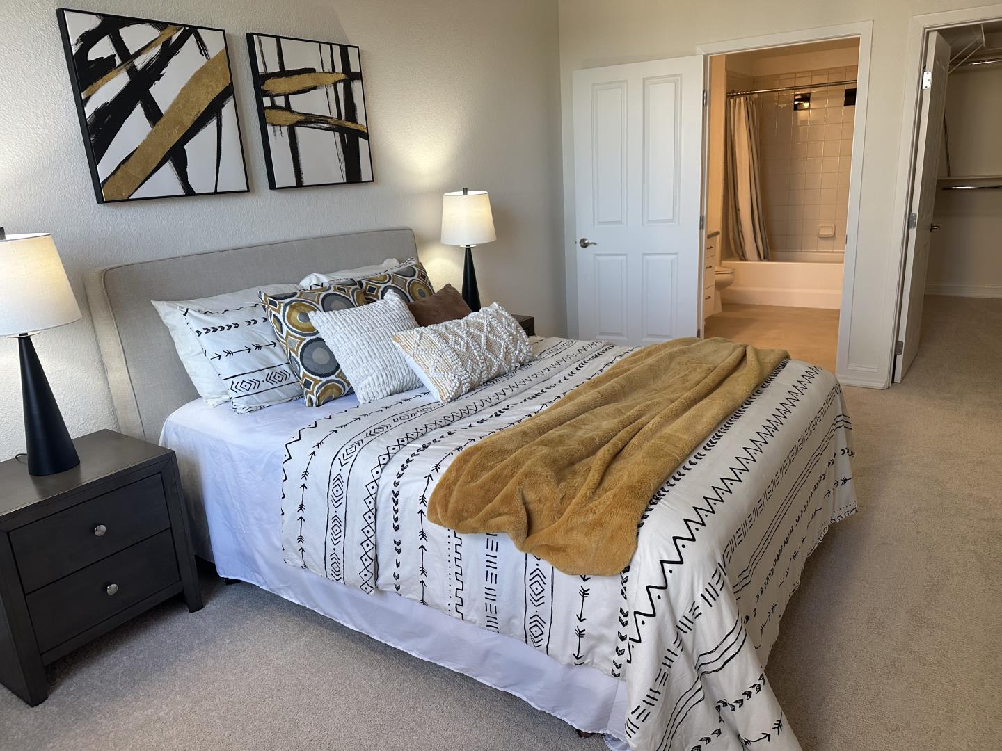 Detail Gallery Image 4 of 10 For 20488 Stevens Creek Blvd #1607,  Cupertino,  CA 95014 - 2 Beds | 2 Baths