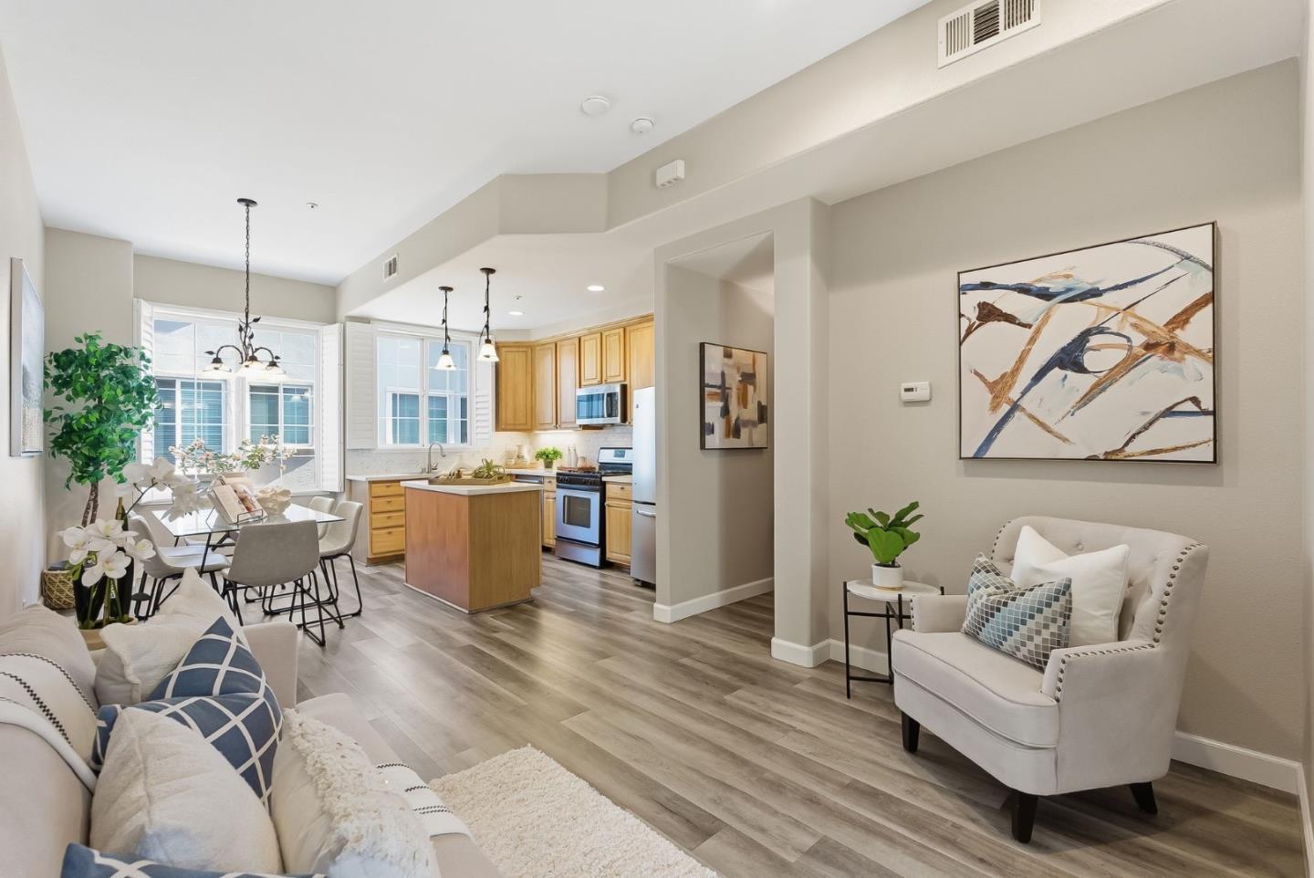 Detail Gallery Image 6 of 23 For 727 Northrup St, San Jose,  CA 95126 - 2 Beds | 2 Baths