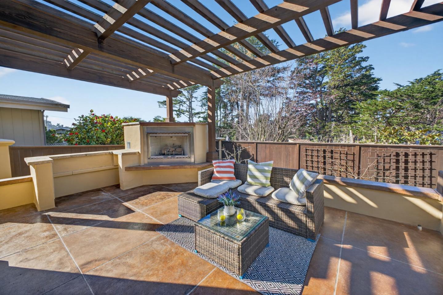 Detail Gallery Image 23 of 35 For 329 Los Altos Dr, Aptos,  CA 95003 - 3 Beds | 2 Baths