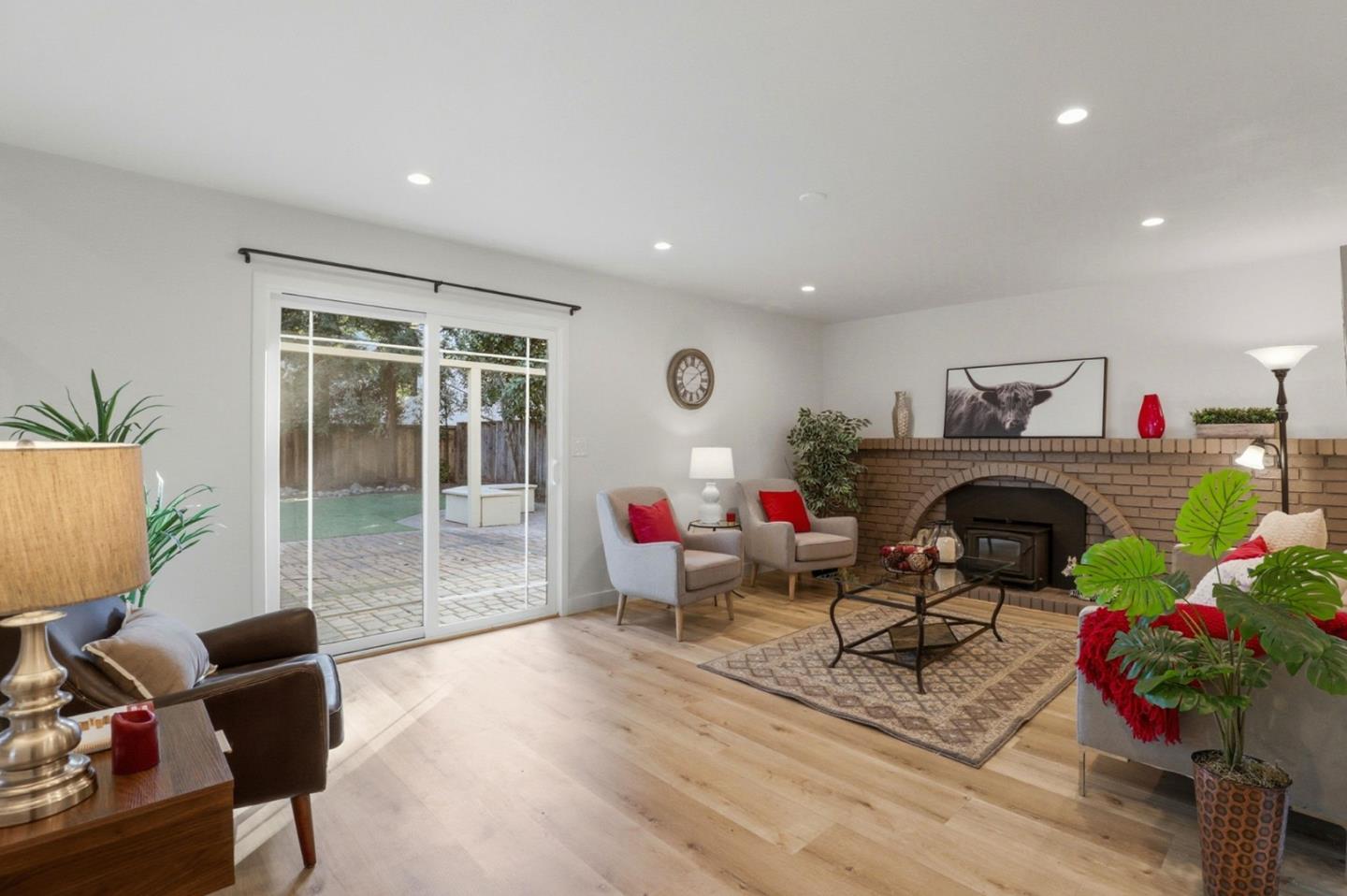 Detail Gallery Image 13 of 45 For 750 W 9th St, Gilroy,  CA 95020 - 4 Beds | 2/1 Baths