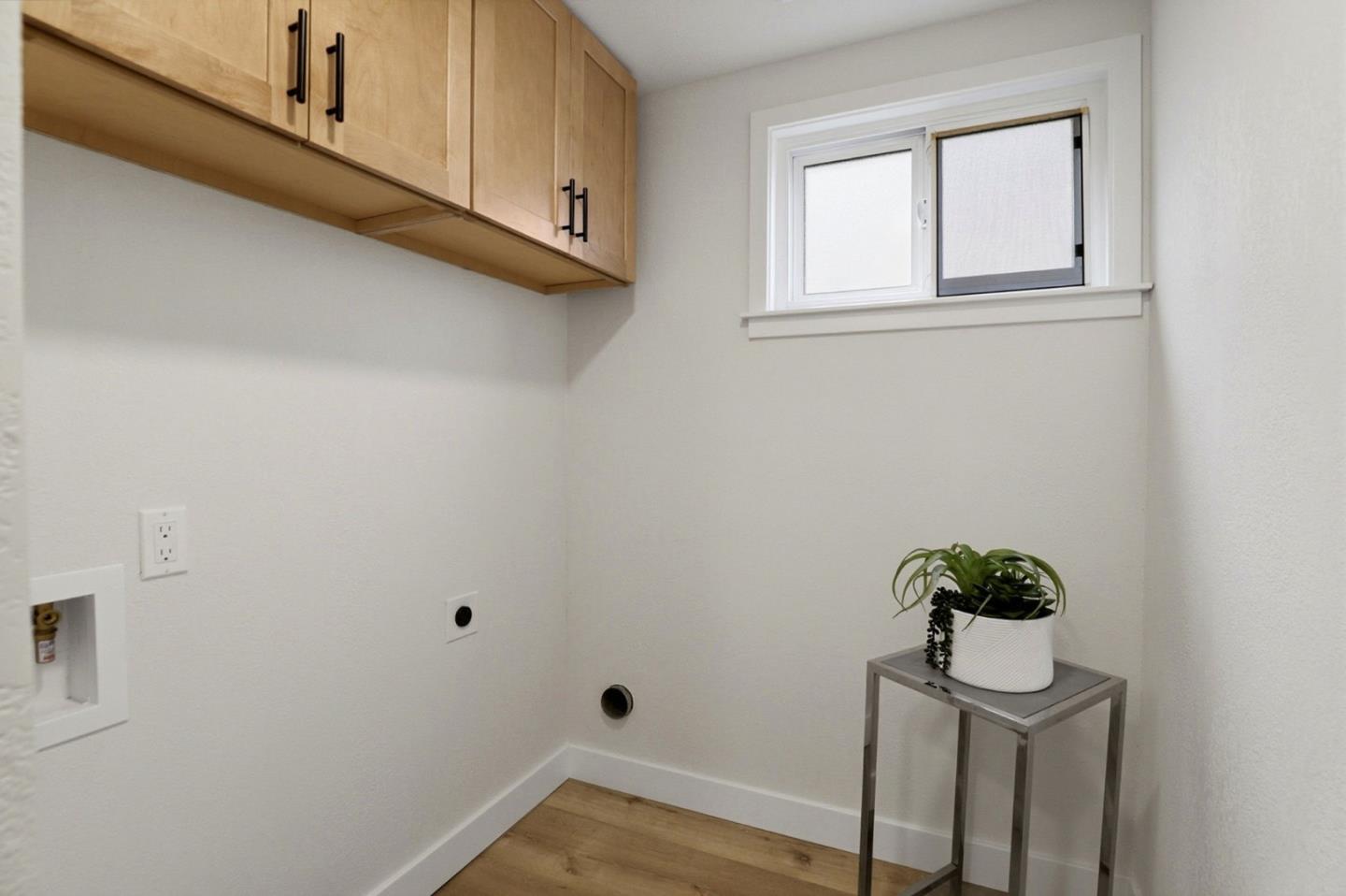 Detail Gallery Image 17 of 45 For 750 W 9th St, Gilroy,  CA 95020 - 4 Beds | 2/1 Baths