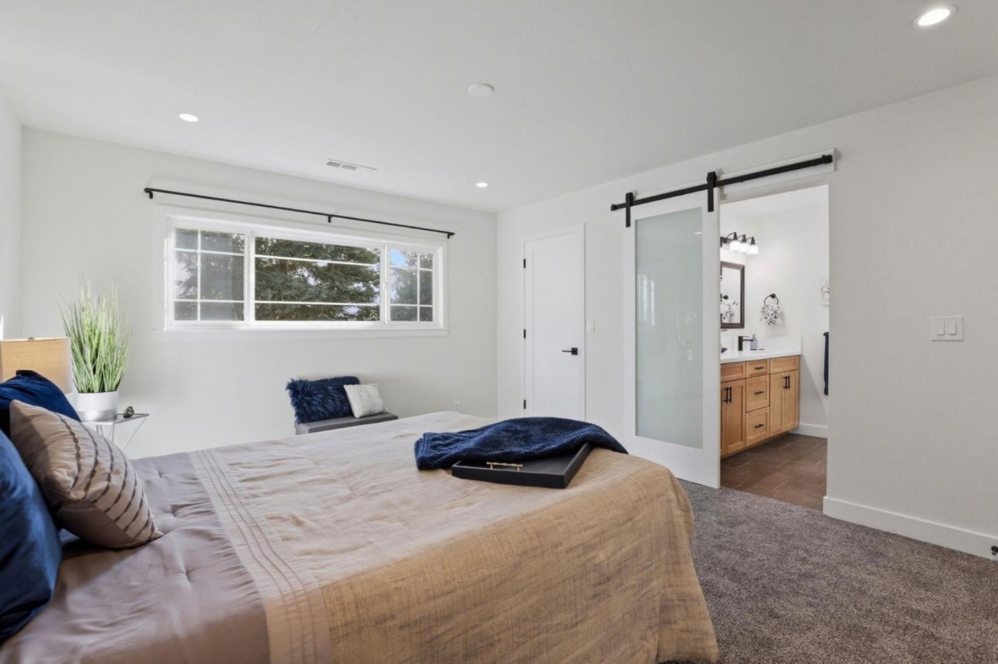 Detail Gallery Image 20 of 45 For 750 W 9th St, Gilroy,  CA 95020 - 4 Beds | 2/1 Baths