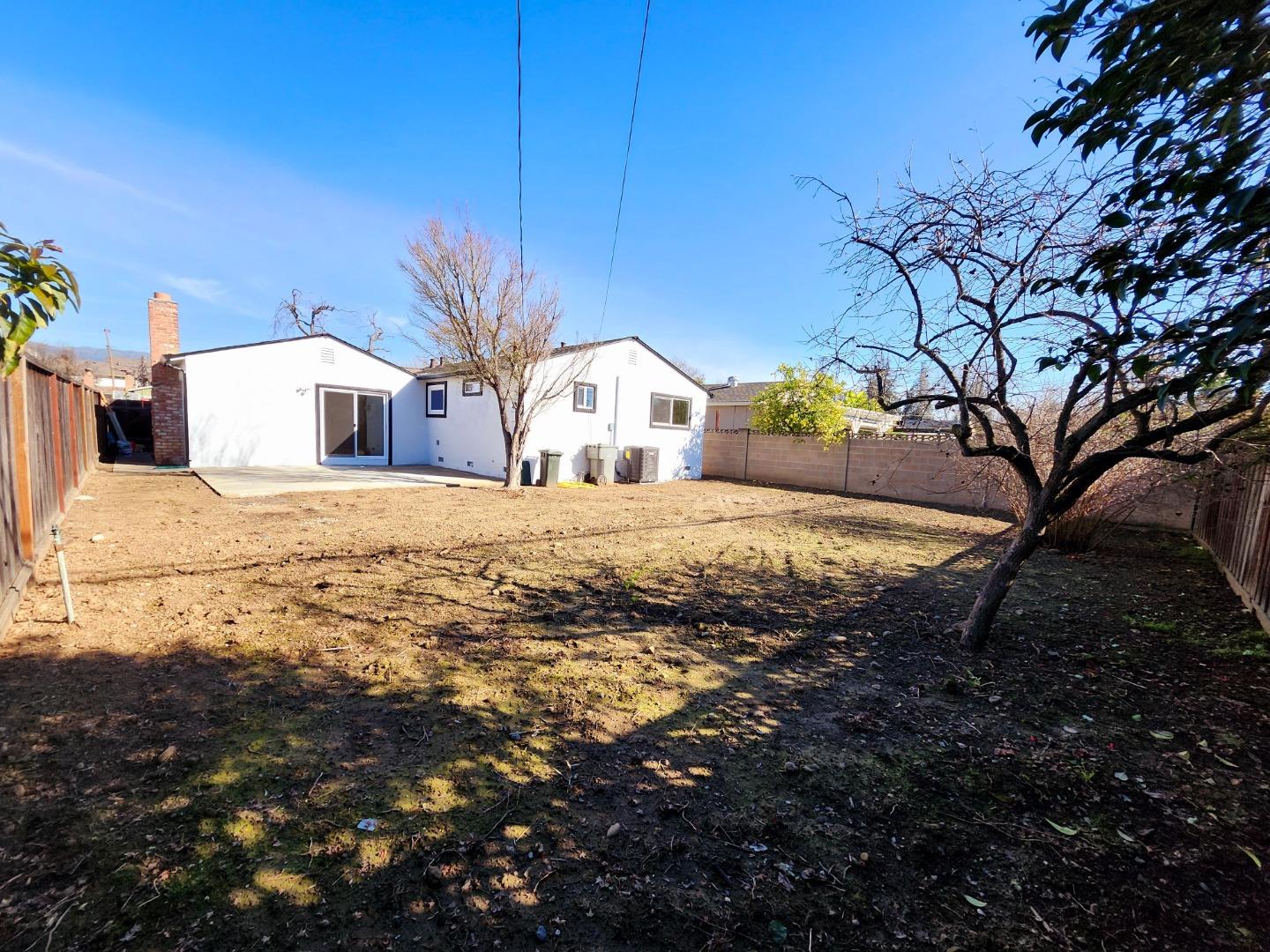 Detail Gallery Image 2 of 21 For 267 Pennyhill Dr, San Jose,  CA 95127 - 3 Beds | 2 Baths