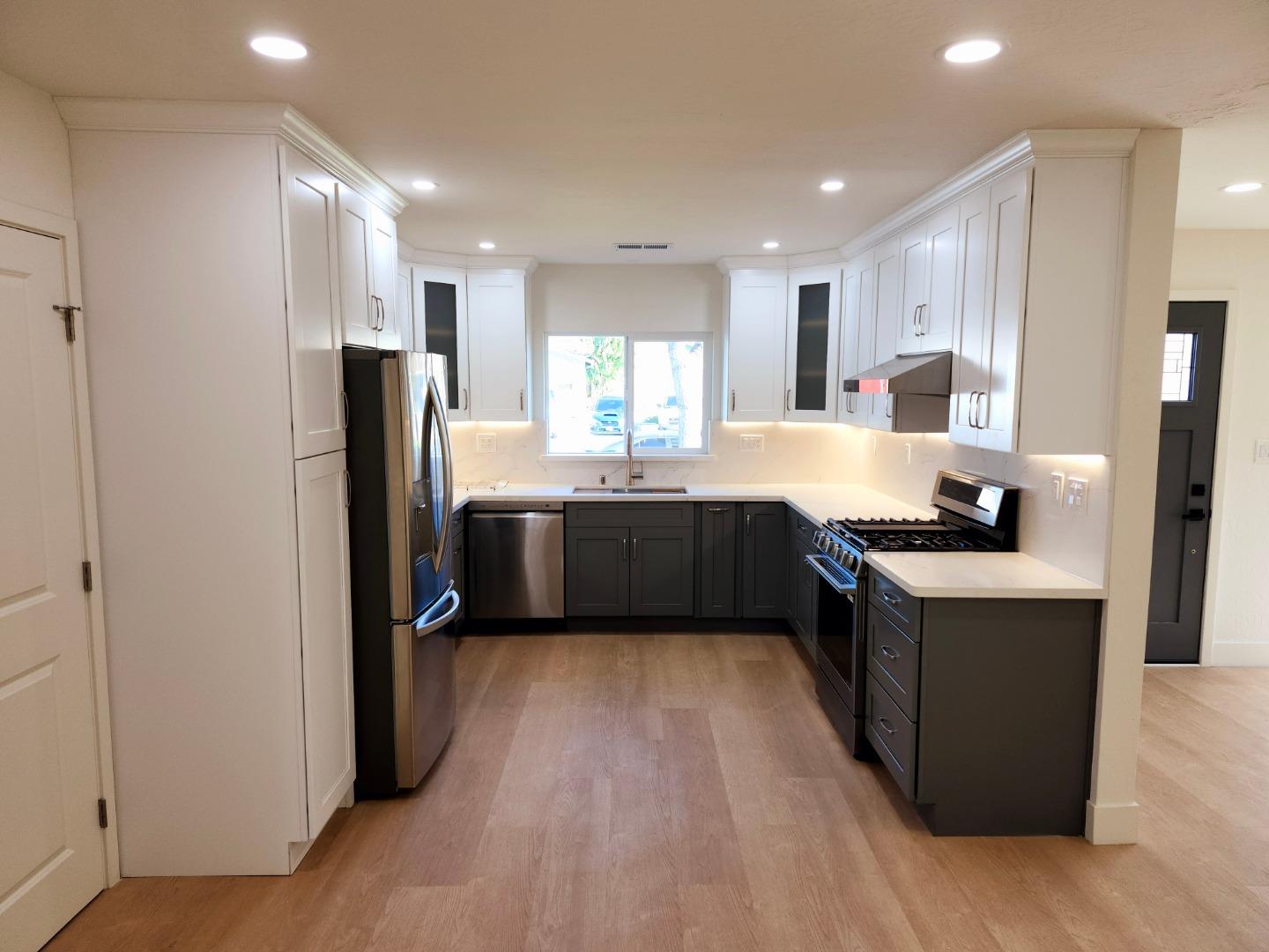 Detail Gallery Image 7 of 21 For 267 Pennyhill Dr, San Jose,  CA 95127 - 3 Beds | 2 Baths