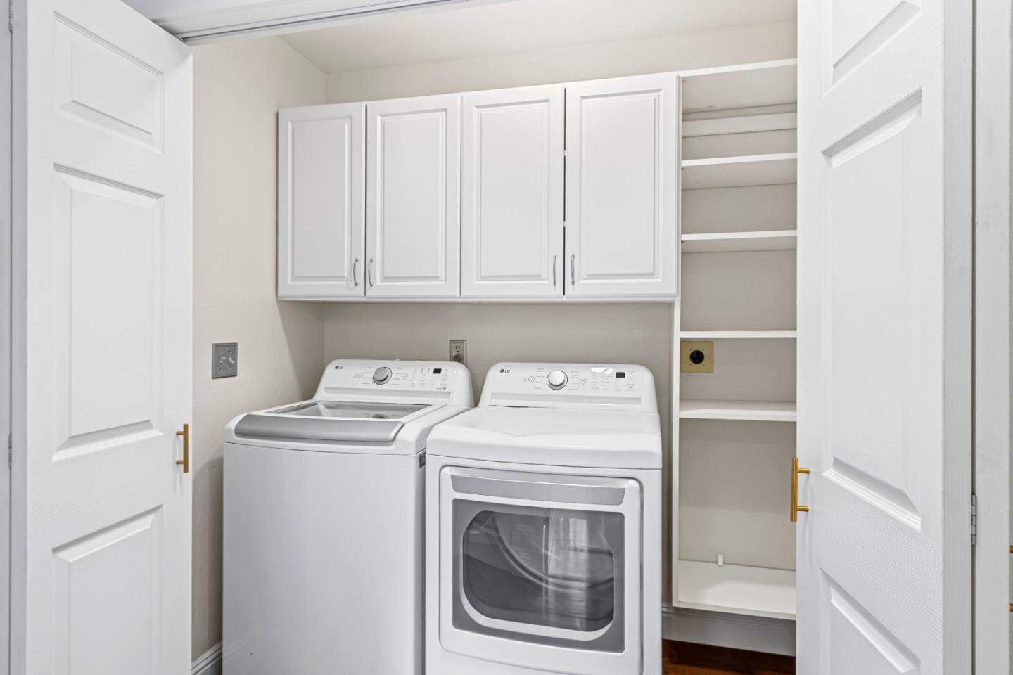 Detail Gallery Image 14 of 26 For 25 W Central Ave, Morgan Hill,  CA 95037 - 3 Beds | 2 Baths