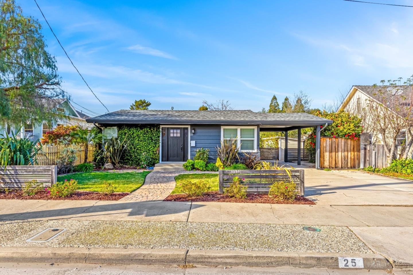 Detail Gallery Image 3 of 26 For 25 W Central Ave, Morgan Hill,  CA 95037 - 3 Beds | 2 Baths