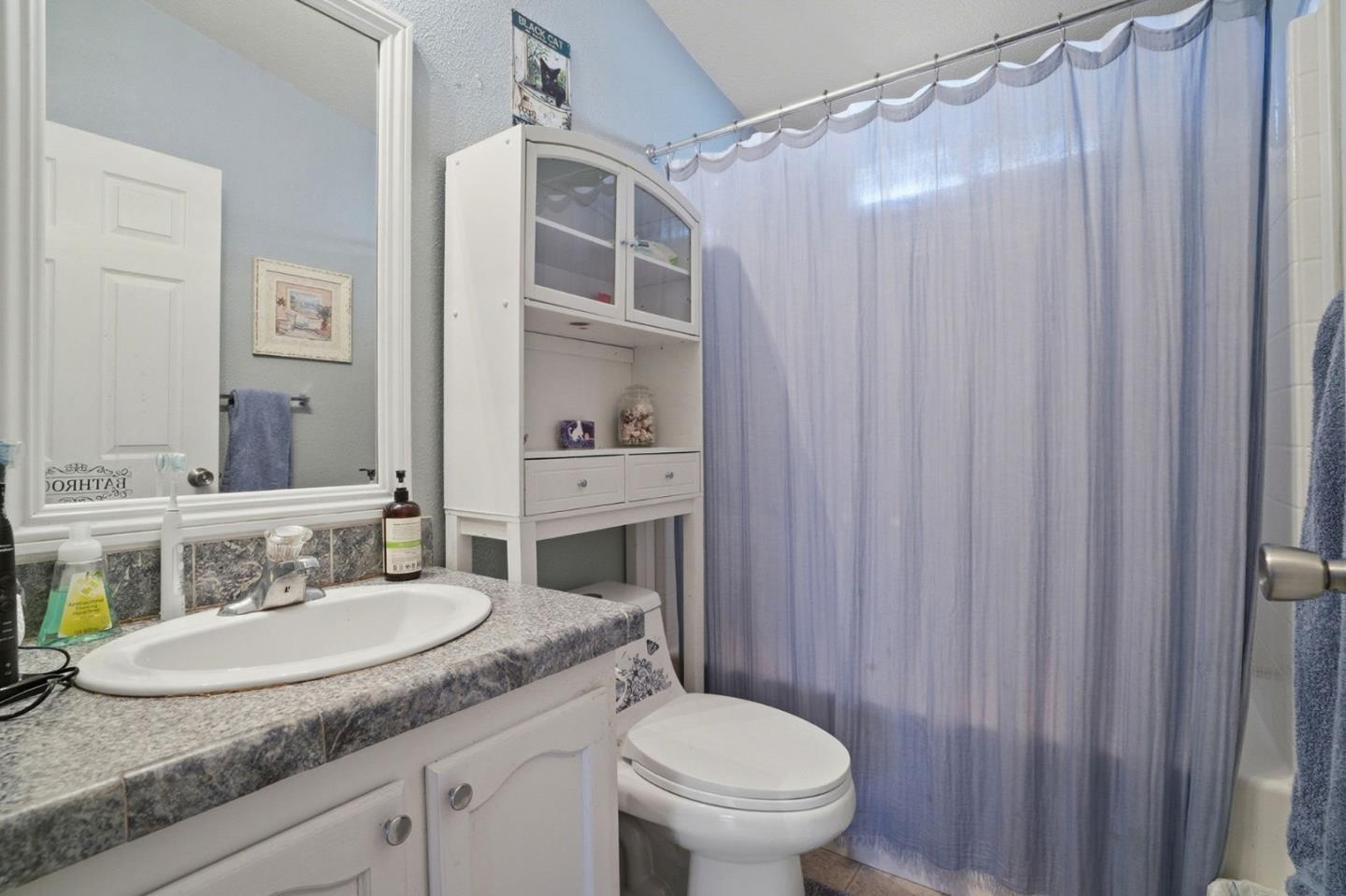 Detail Gallery Image 18 of 26 For 2053 E Bayshore Rd #55,  Redwood City,  CA 94063 - 4 Beds | 2 Baths