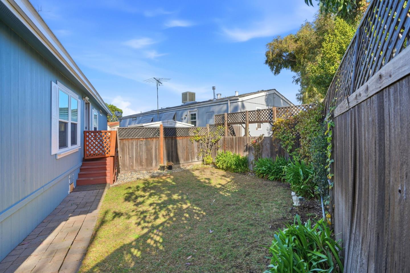 Detail Gallery Image 24 of 26 For 2053 E Bayshore Rd #55,  Redwood City,  CA 94063 - 4 Beds | 2 Baths