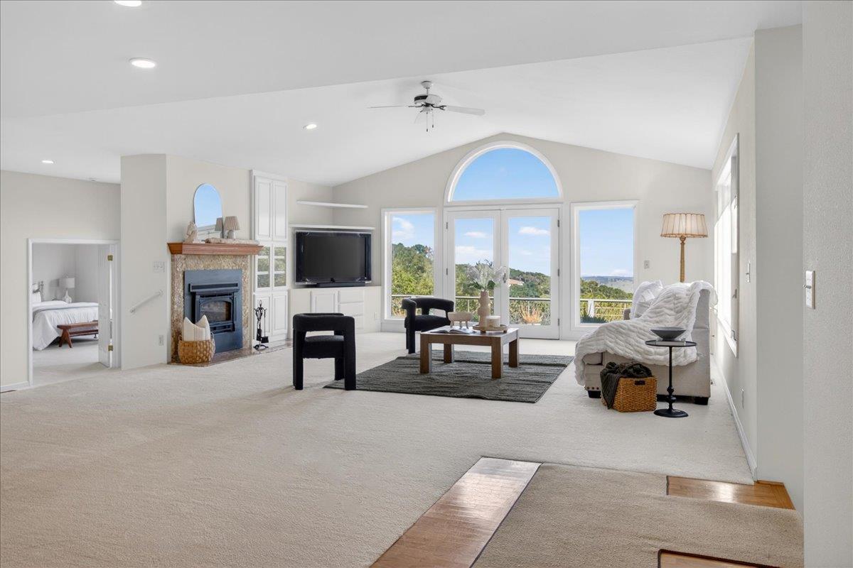 Detail Gallery Image 13 of 75 For 11827 Saddle Rd, Monterey,  CA 93940 - 3 Beds | 2/1 Baths