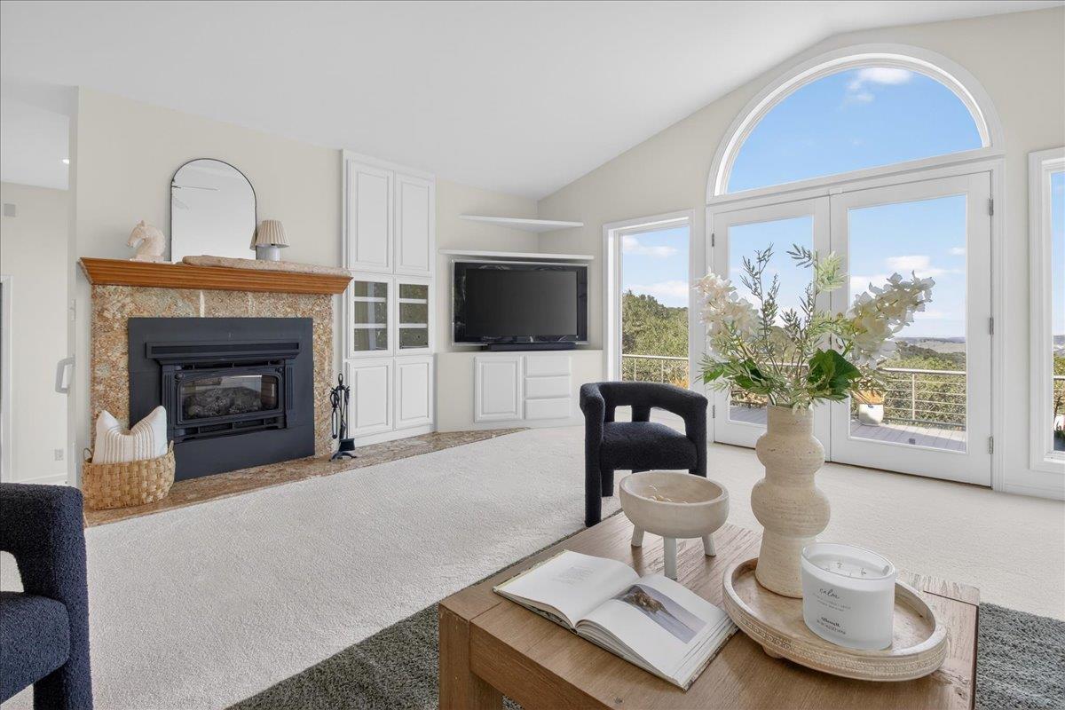 Detail Gallery Image 19 of 75 For 11827 Saddle Rd, Monterey,  CA 93940 - 3 Beds | 2/1 Baths