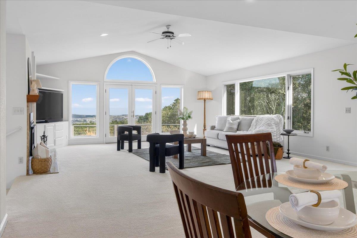 Detail Gallery Image 22 of 75 For 11827 Saddle Rd, Monterey,  CA 93940 - 3 Beds | 2/1 Baths