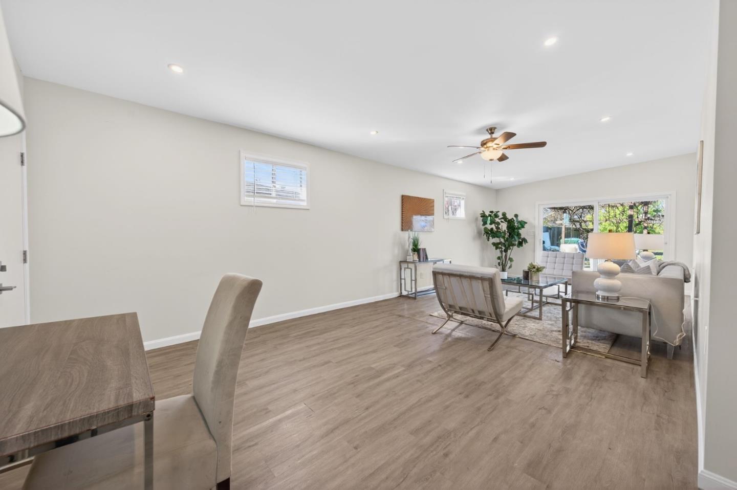 Detail Gallery Image 12 of 45 For 1131 Bishop Ave, Hayward,  CA 94544 - 3 Beds | 2 Baths