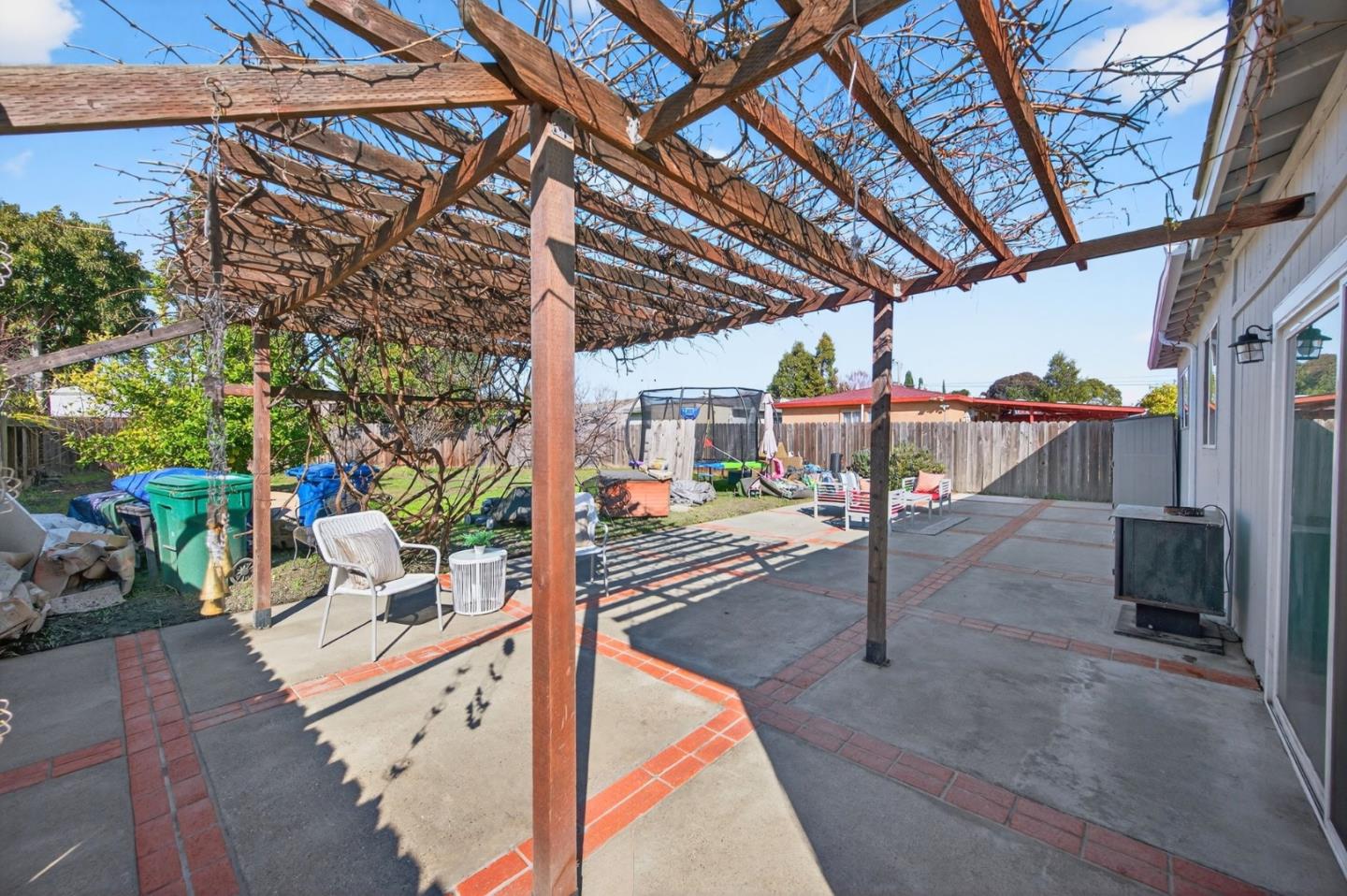 Detail Gallery Image 35 of 45 For 1131 Bishop Ave, Hayward,  CA 94544 - 3 Beds | 2 Baths