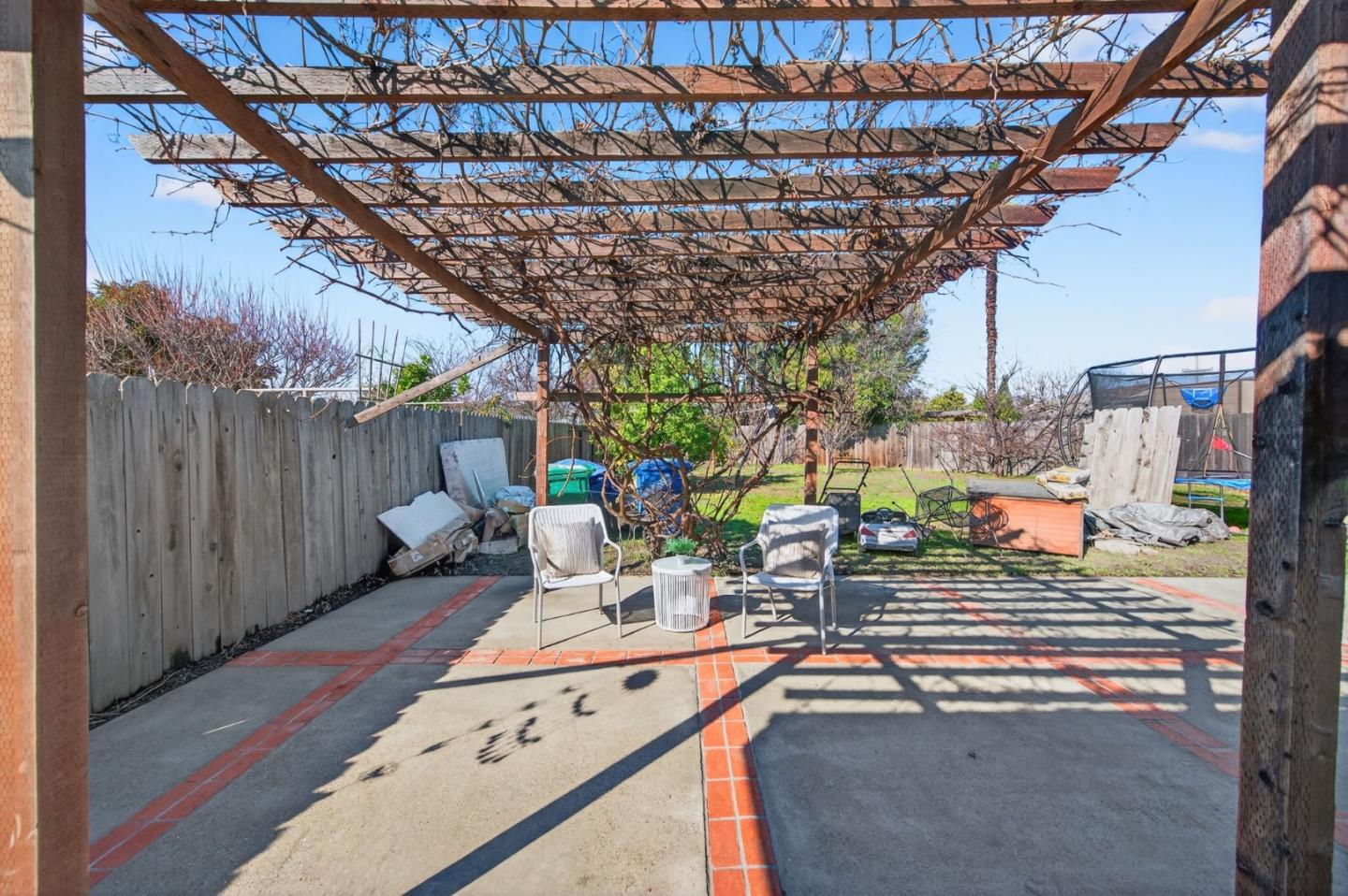 Detail Gallery Image 36 of 45 For 1131 Bishop Ave, Hayward,  CA 94544 - 3 Beds | 2 Baths