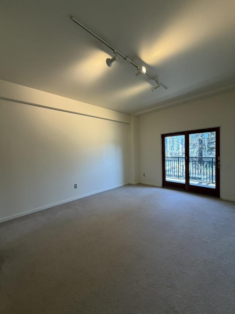 Detail Gallery Image 10 of 23 For 200 Sheridan Ave #208,  Palo Alto,  CA 94306 - 2 Beds | 2 Baths