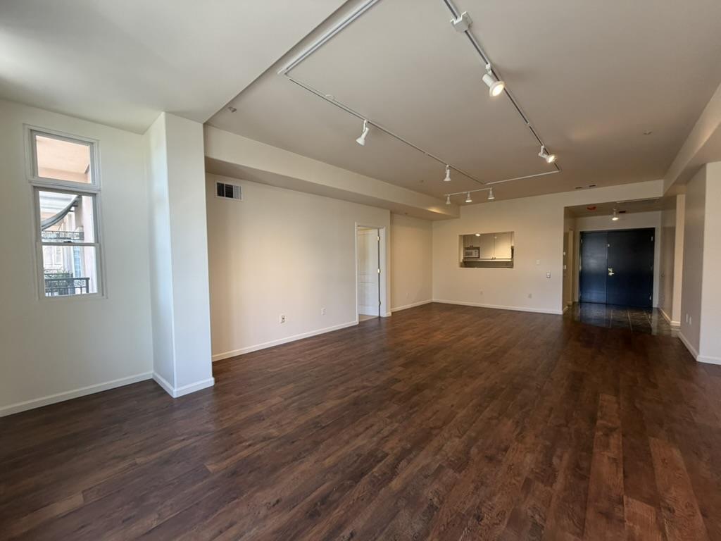 Detail Gallery Image 2 of 23 For 200 Sheridan Ave #208,  Palo Alto,  CA 94306 - 2 Beds | 2 Baths
