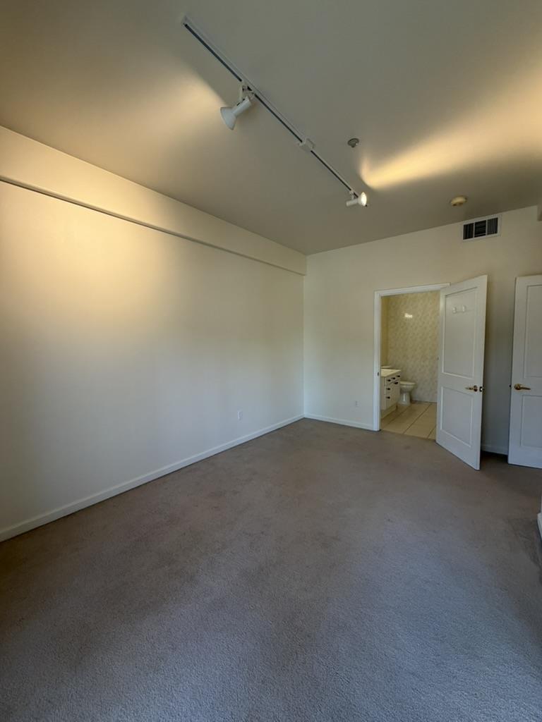 Detail Gallery Image 8 of 23 For 200 Sheridan Ave #208,  Palo Alto,  CA 94306 - 2 Beds | 2 Baths