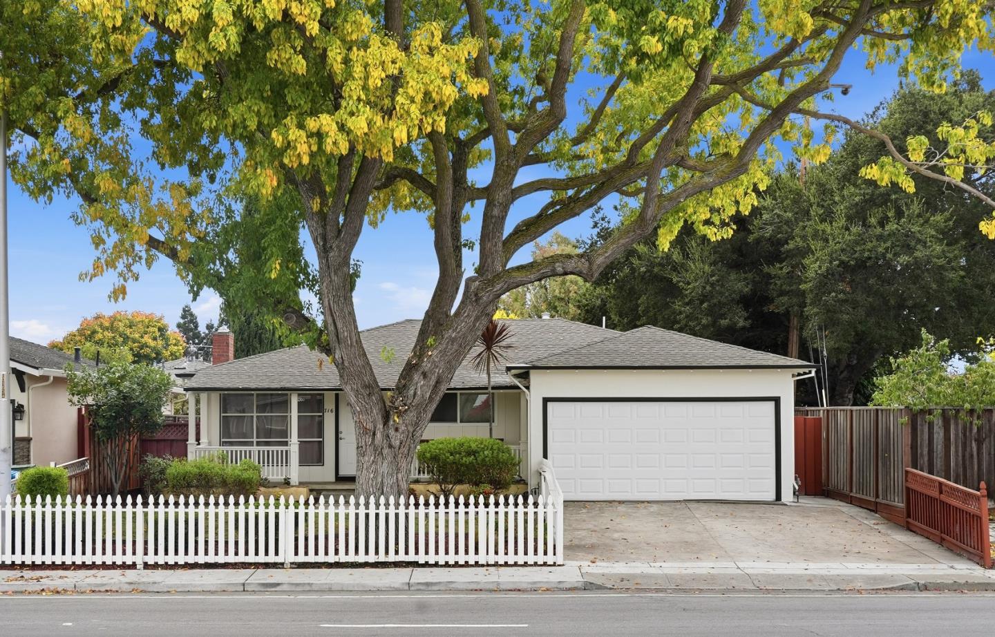 Detail Gallery Image 2 of 37 For 716 Kiely Blvd, Santa Clara,  CA 95051 - 3 Beds | 2 Baths