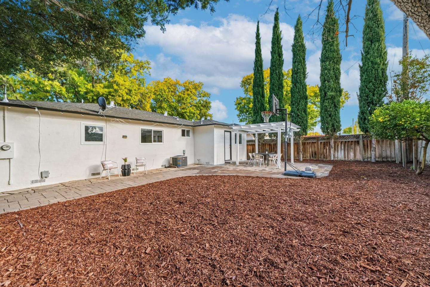 Detail Gallery Image 24 of 37 For 716 Kiely Blvd, Santa Clara,  CA 95051 - 3 Beds | 2 Baths