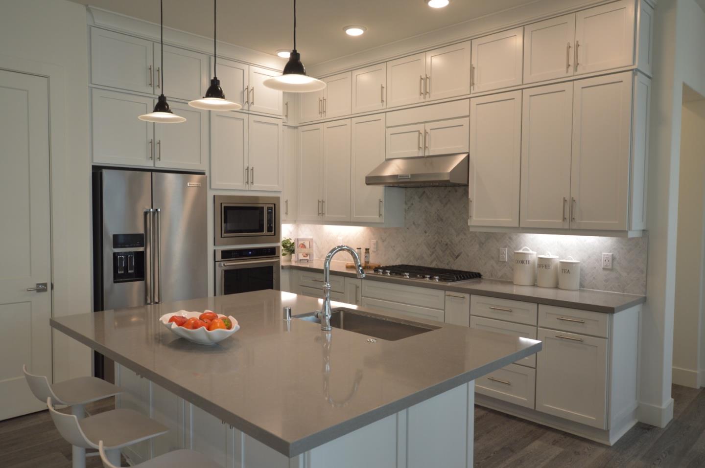 Detail Gallery Image 10 of 29 For 1918 Kilowatt Way #102,  Fremont,  CA 94539 - 4 Beds | 3/1 Baths