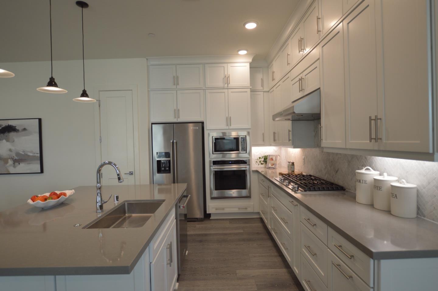 Detail Gallery Image 11 of 29 For 1918 Kilowatt Way #102,  Fremont,  CA 94539 - 4 Beds | 3/1 Baths