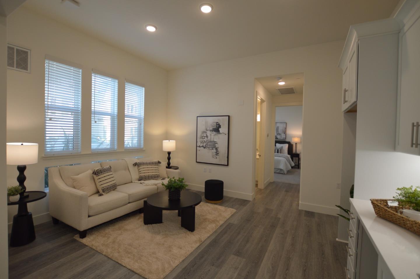 Detail Gallery Image 2 of 29 For 1918 Kilowatt Way #102,  Fremont,  CA 94539 - 4 Beds | 3/1 Baths