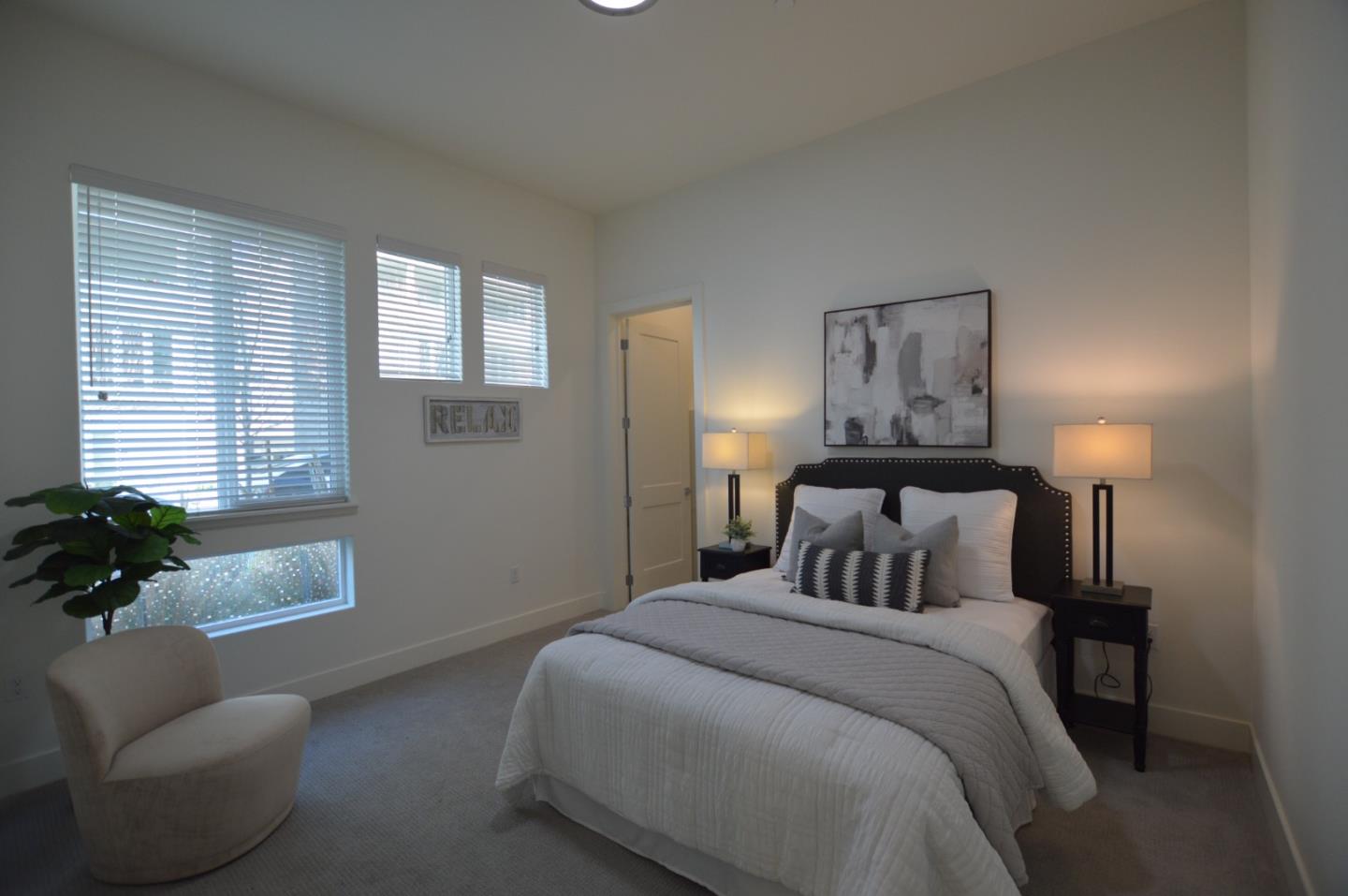 Detail Gallery Image 4 of 29 For 1918 Kilowatt Way #102,  Fremont,  CA 94539 - 4 Beds | 3/1 Baths