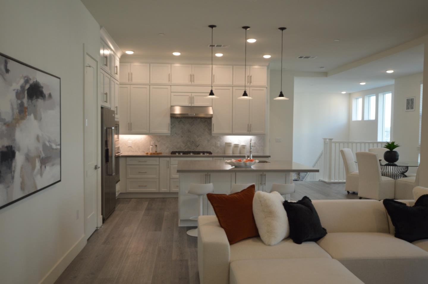 Detail Gallery Image 7 of 29 For 1918 Kilowatt Way #102,  Fremont,  CA 94539 - 4 Beds | 3/1 Baths