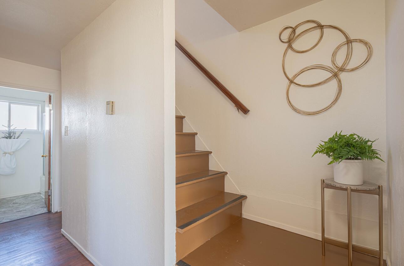 Detail Gallery Image 21 of 58 For 757 Middlefield Rd, Salinas,  CA 93906 - 7 Beds | 3/1 Baths