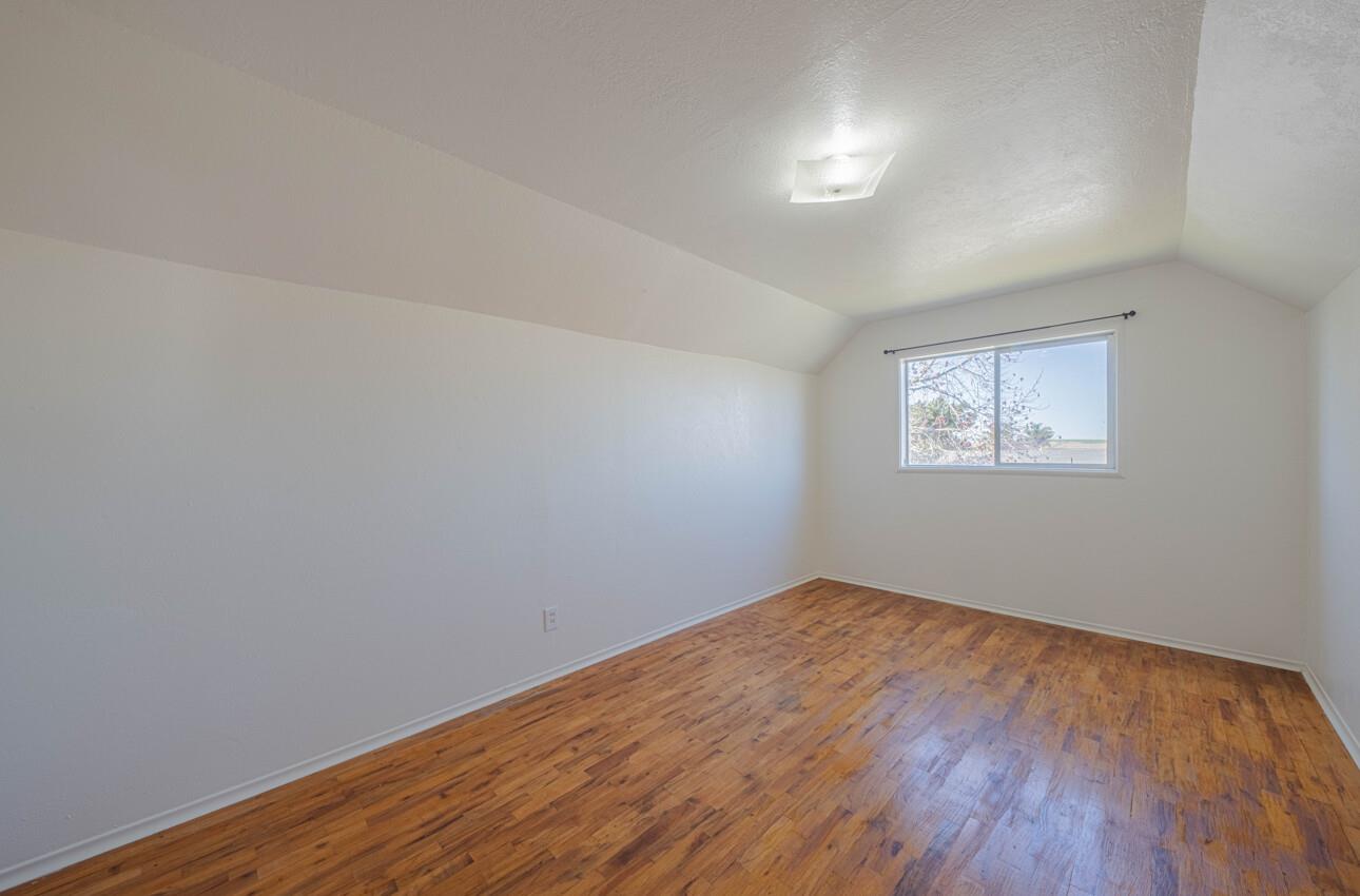 Detail Gallery Image 22 of 58 For 757 Middlefield Rd, Salinas,  CA 93906 - 7 Beds | 3/1 Baths