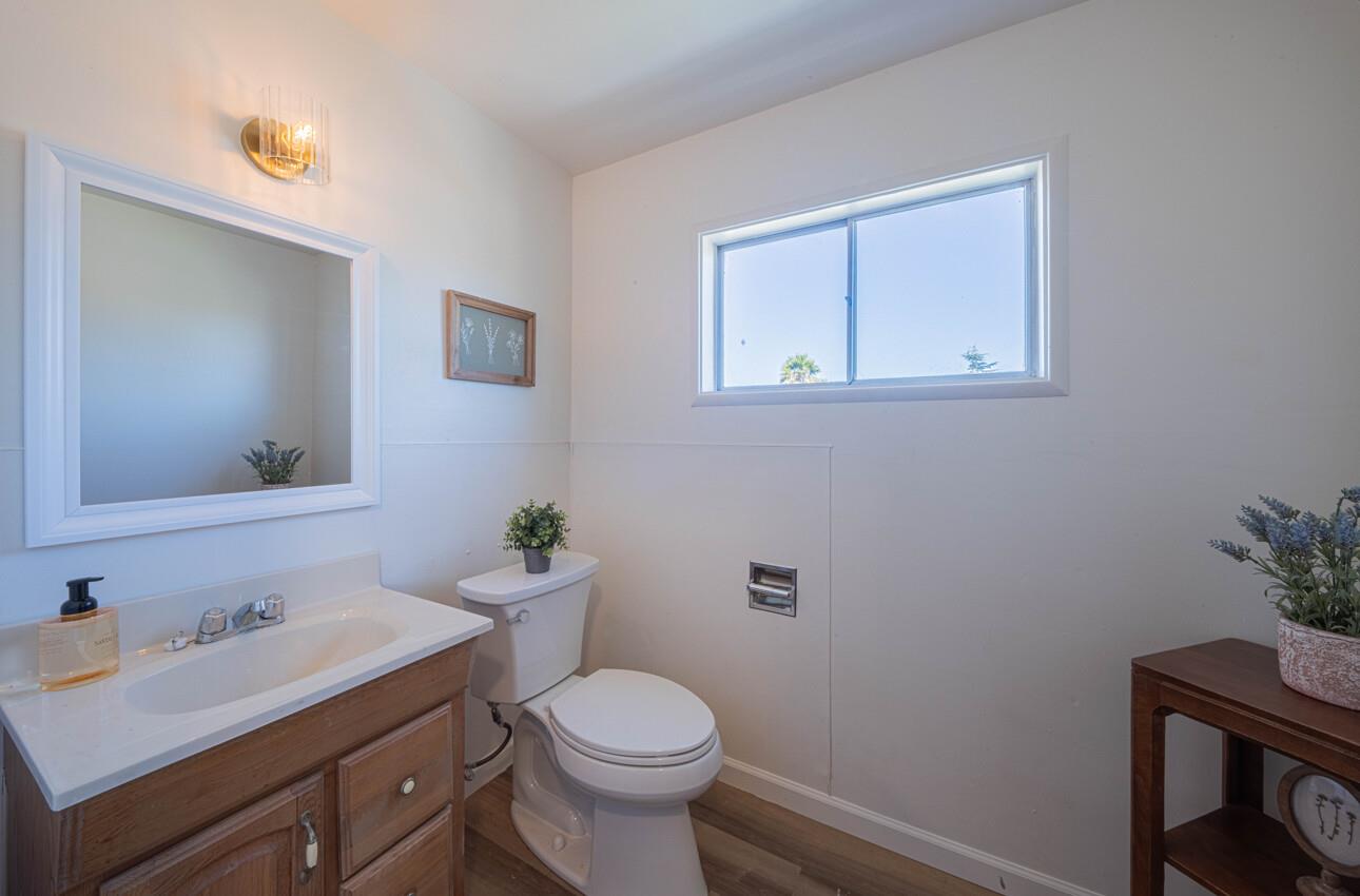 Detail Gallery Image 26 of 58 For 757 Middlefield Rd, Salinas,  CA 93906 - 7 Beds | 3/1 Baths