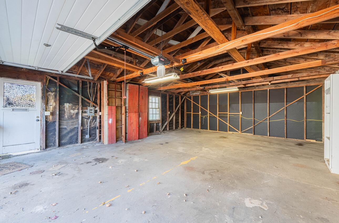 Detail Gallery Image 31 of 58 For 757 Middlefield Rd, Salinas,  CA 93906 - 7 Beds | 3/1 Baths