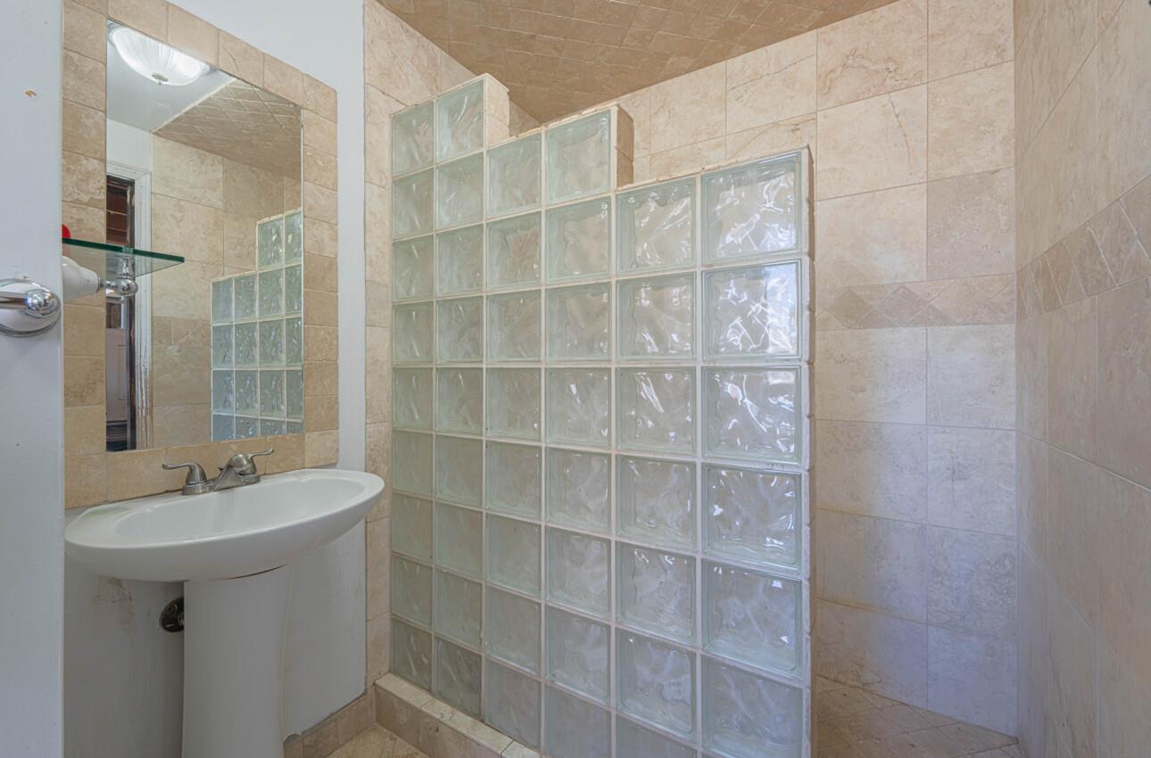 Detail Gallery Image 49 of 58 For 757 Middlefield Rd, Salinas,  CA 93906 - 7 Beds | 3/1 Baths