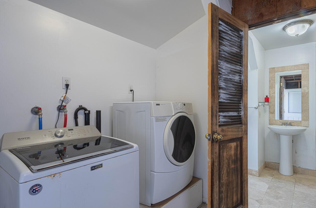 Detail Gallery Image 50 of 58 For 757 Middlefield Rd, Salinas,  CA 93906 - 7 Beds | 3/1 Baths