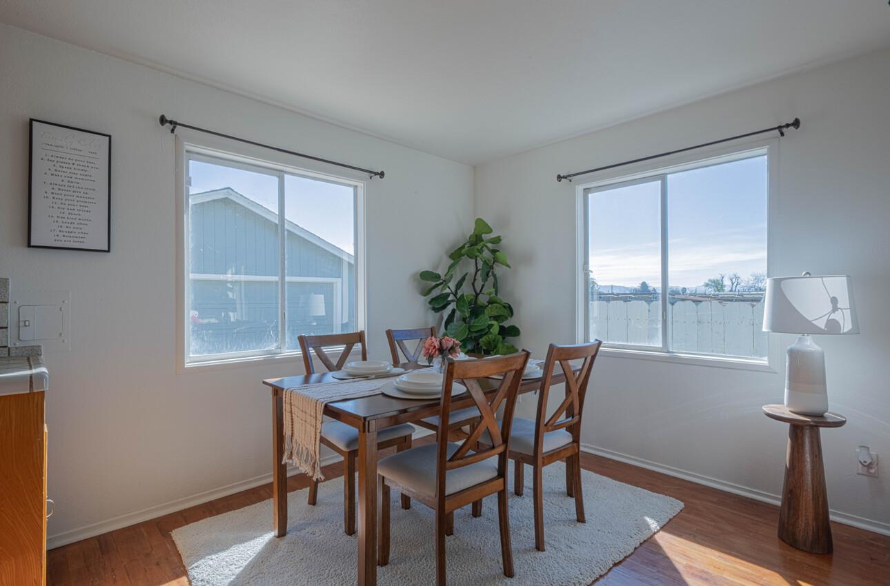 Detail Gallery Image 8 of 58 For 757 Middlefield Rd, Salinas,  CA 93906 - 7 Beds | 3/1 Baths